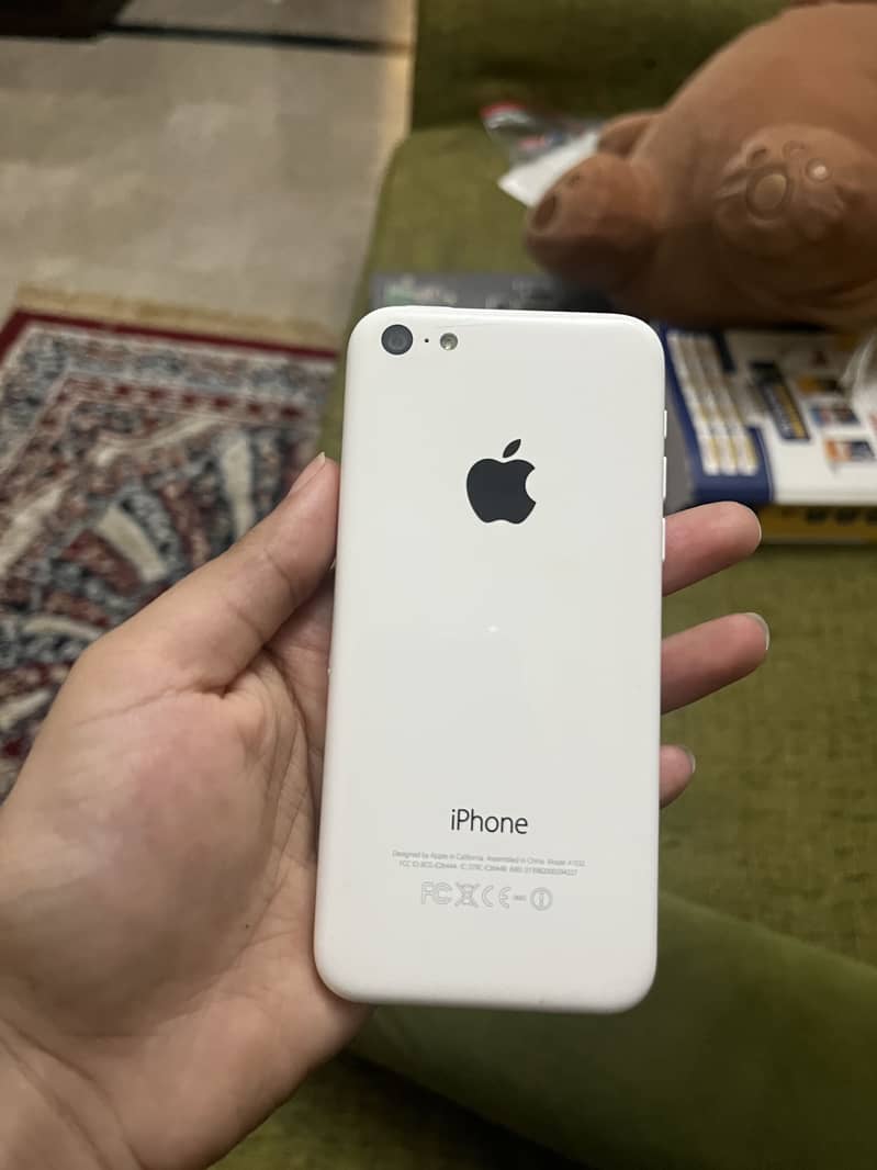 Apple iPhone 5c 3