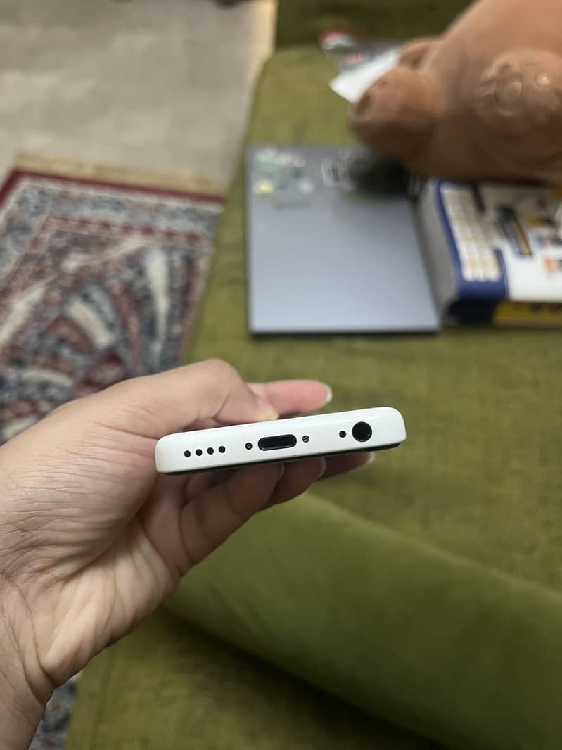 Apple iPhone 5c 7