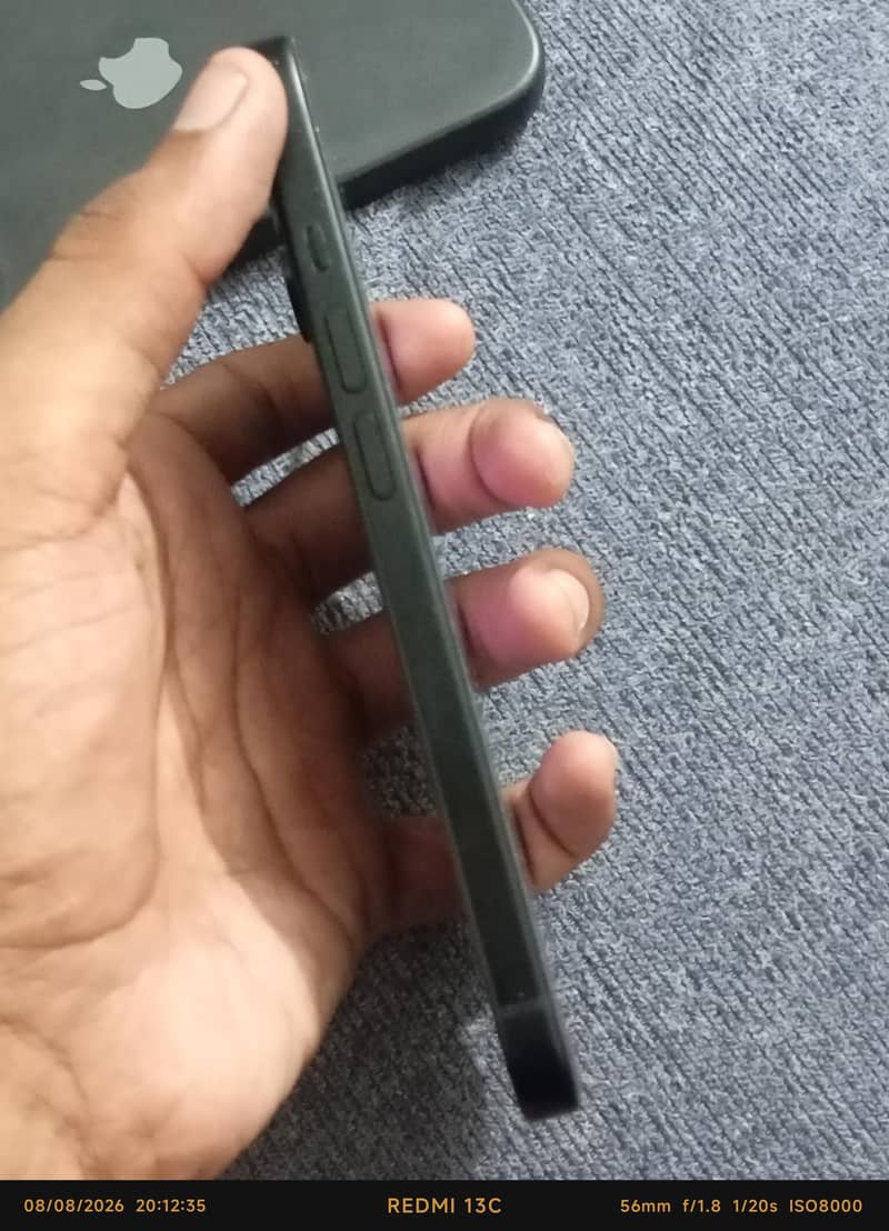Apple iPhone 15 3