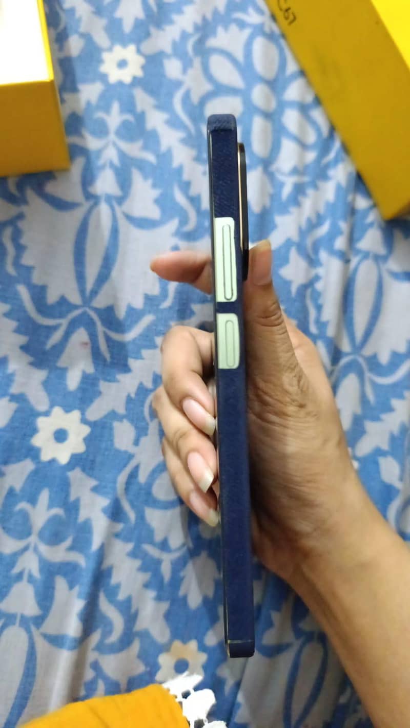Realme C67 0