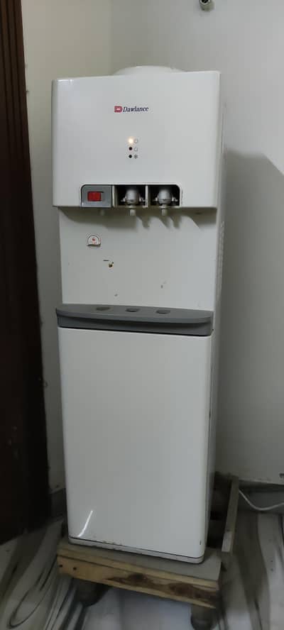 dawlance dispenser