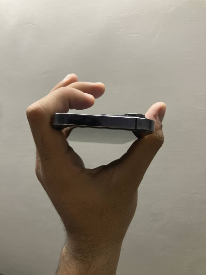 Apple iPhone 14 Pro 4