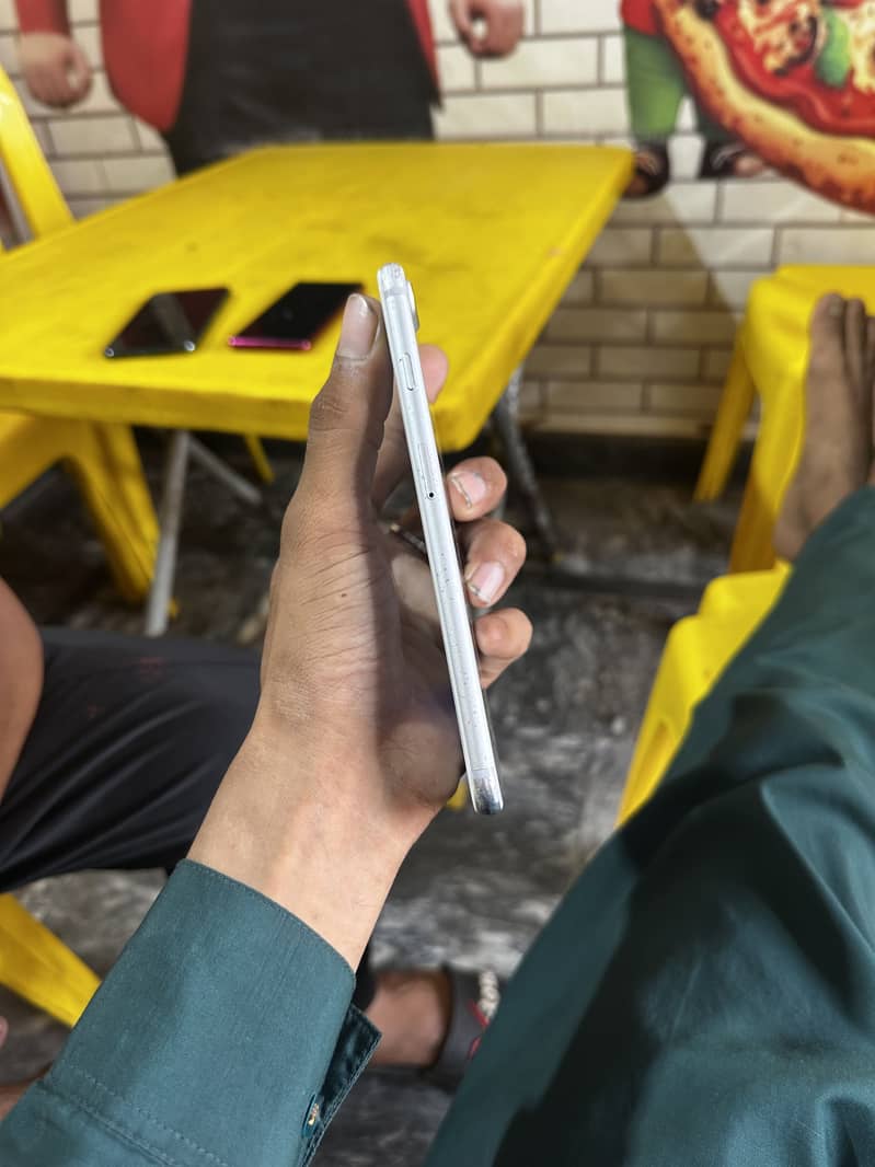 Apple iPhone 7 Plus 1