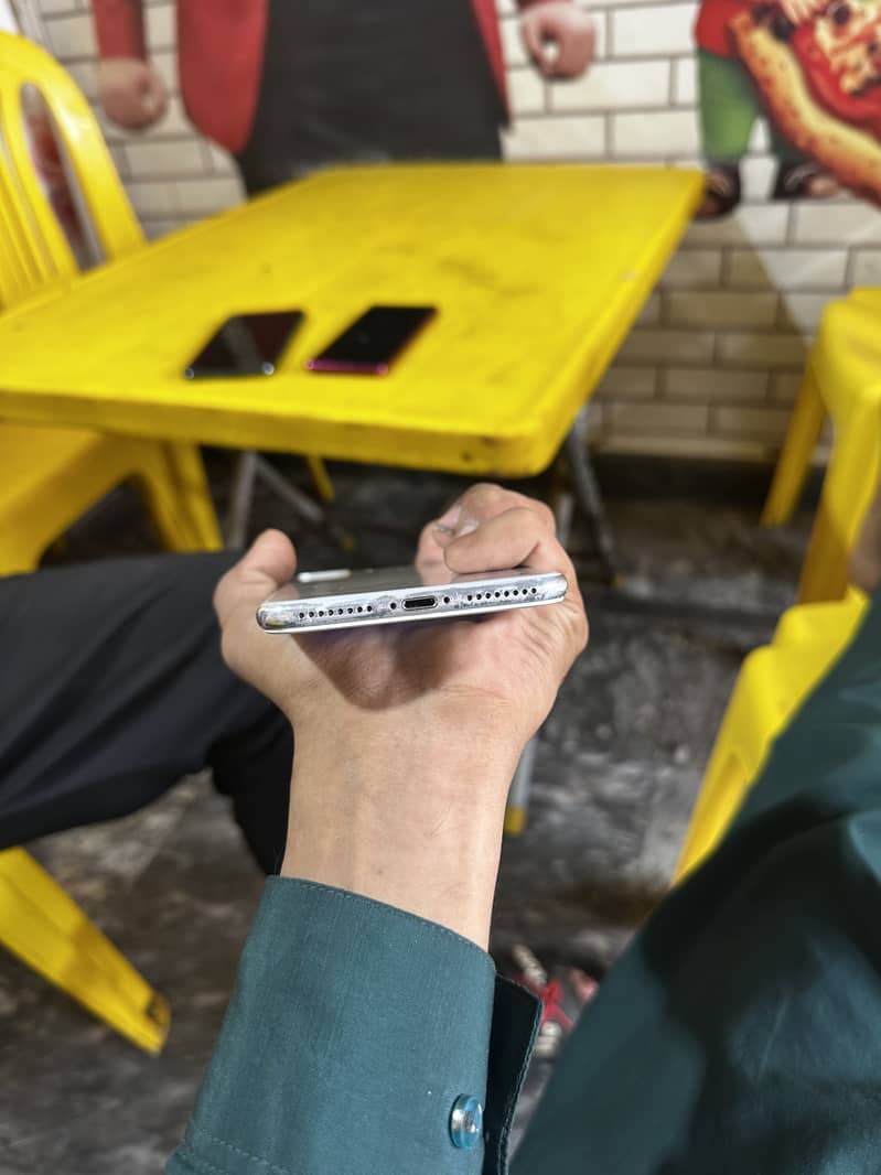 Apple iPhone 7 Plus 2
