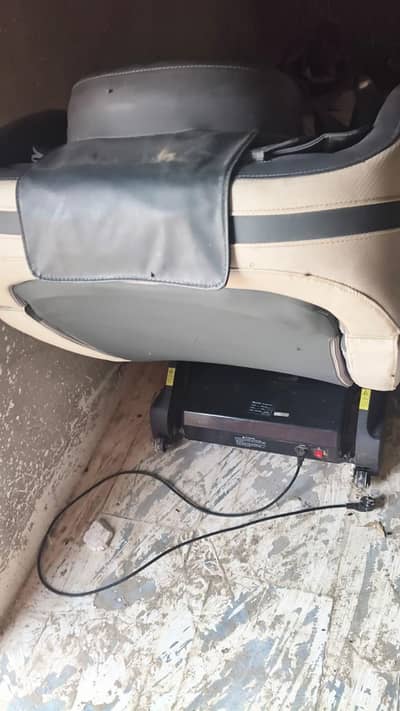 Massage seat only 1months used