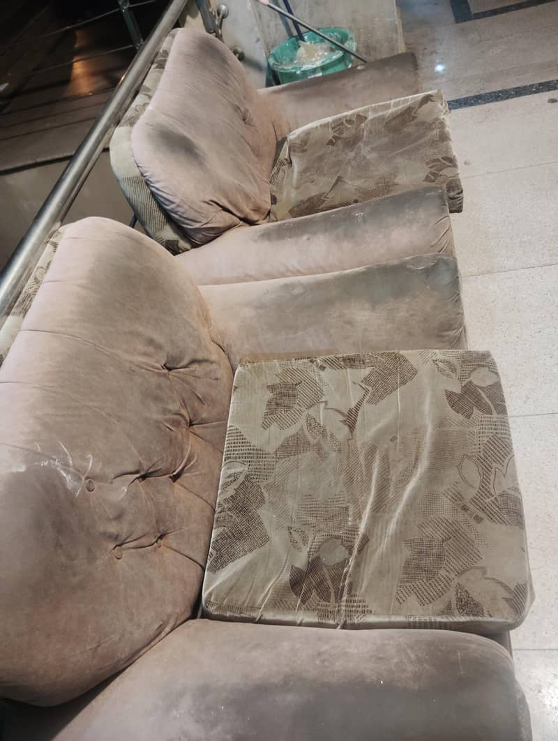 2 Sofas - 2