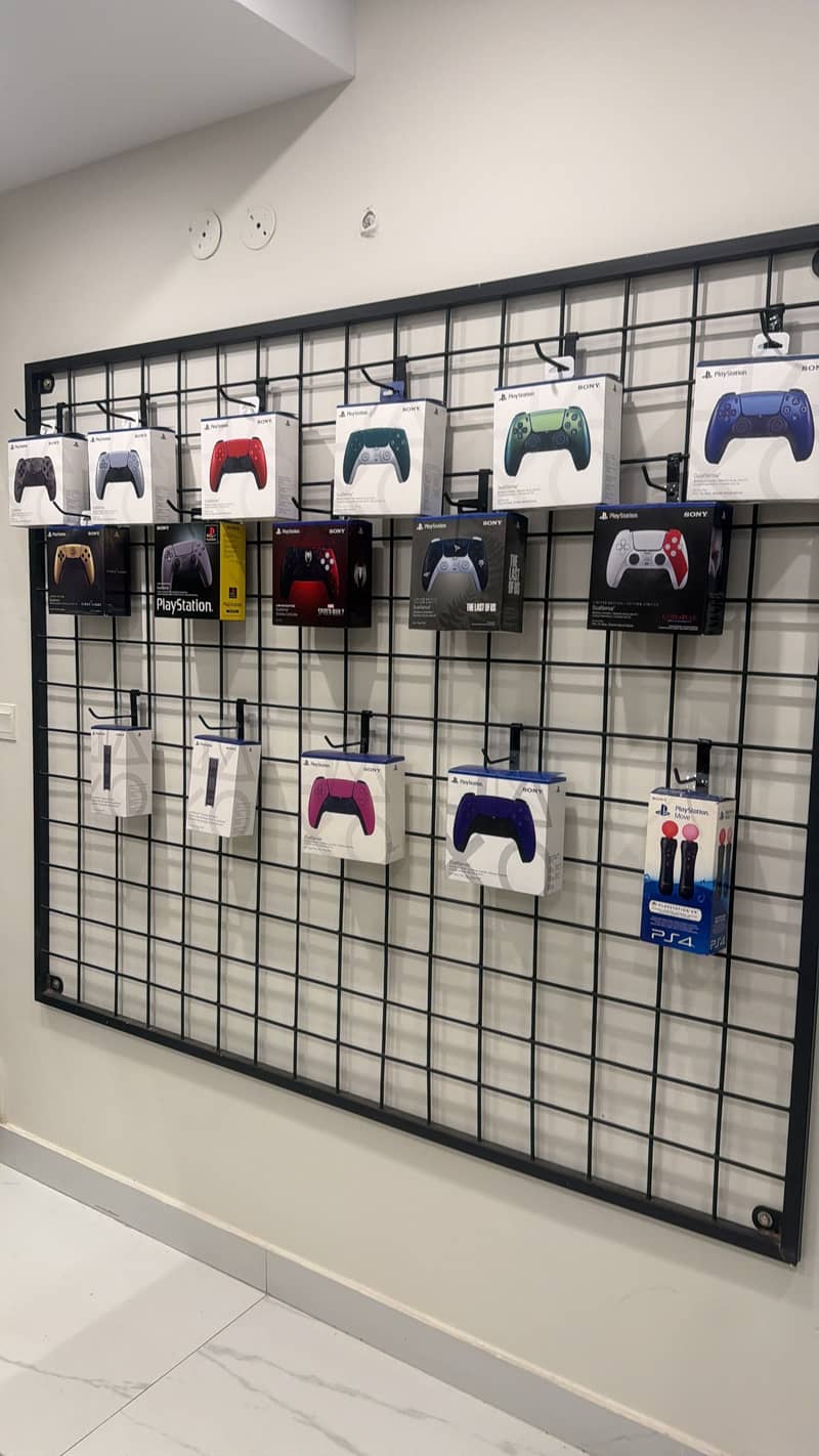 PS5 Controllers Used 1