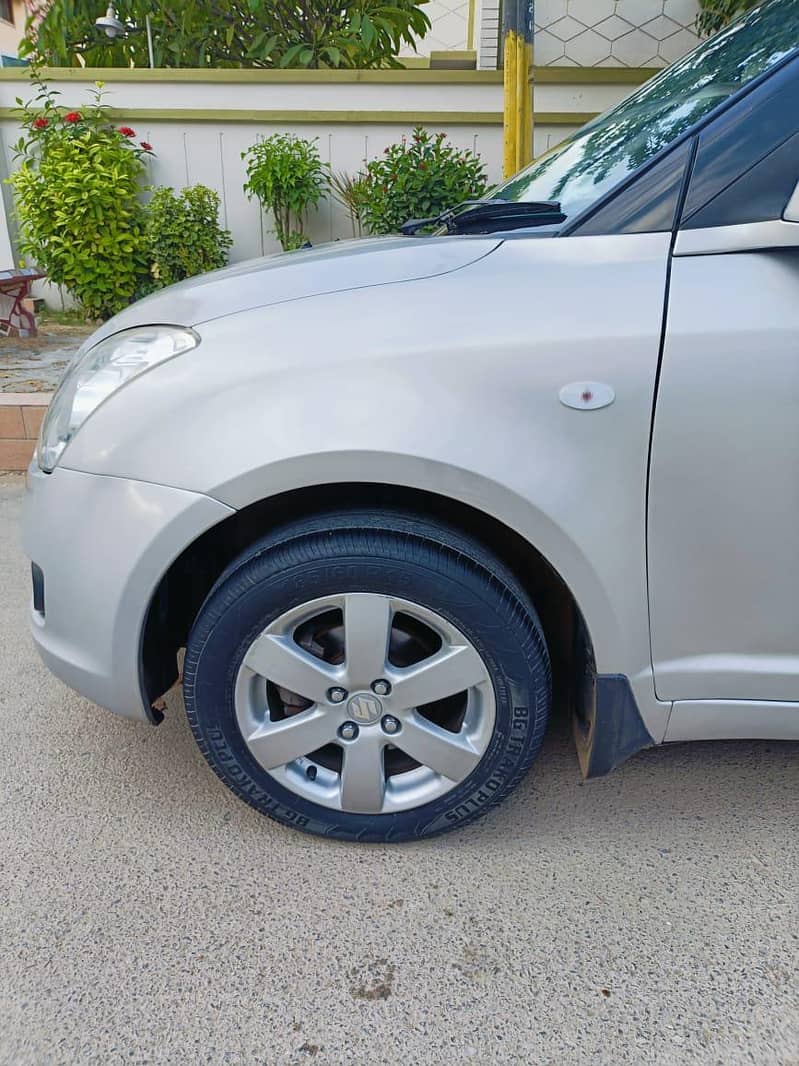 Suzuki Swift Model 2014(Automatic) 5