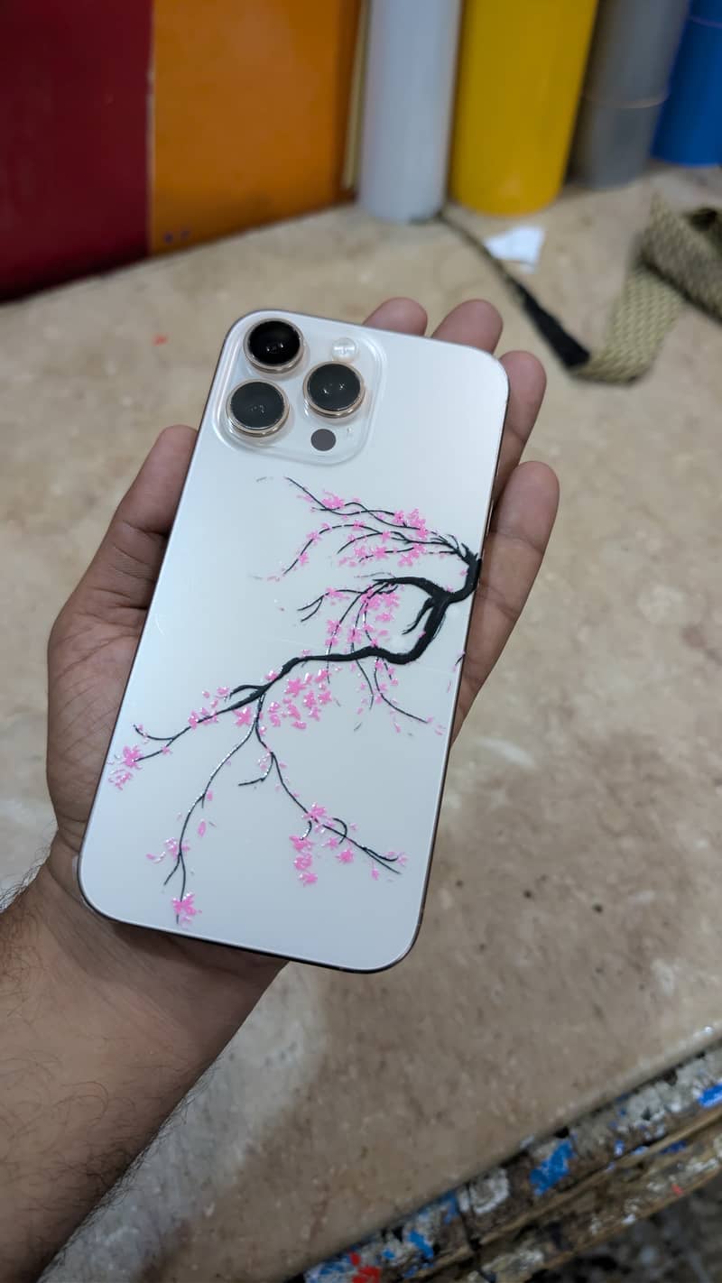 Apple iPhone 16 Pro Max 3
