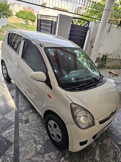 Daihatsu Mira 2013 total genuine family use  contact 03004910580