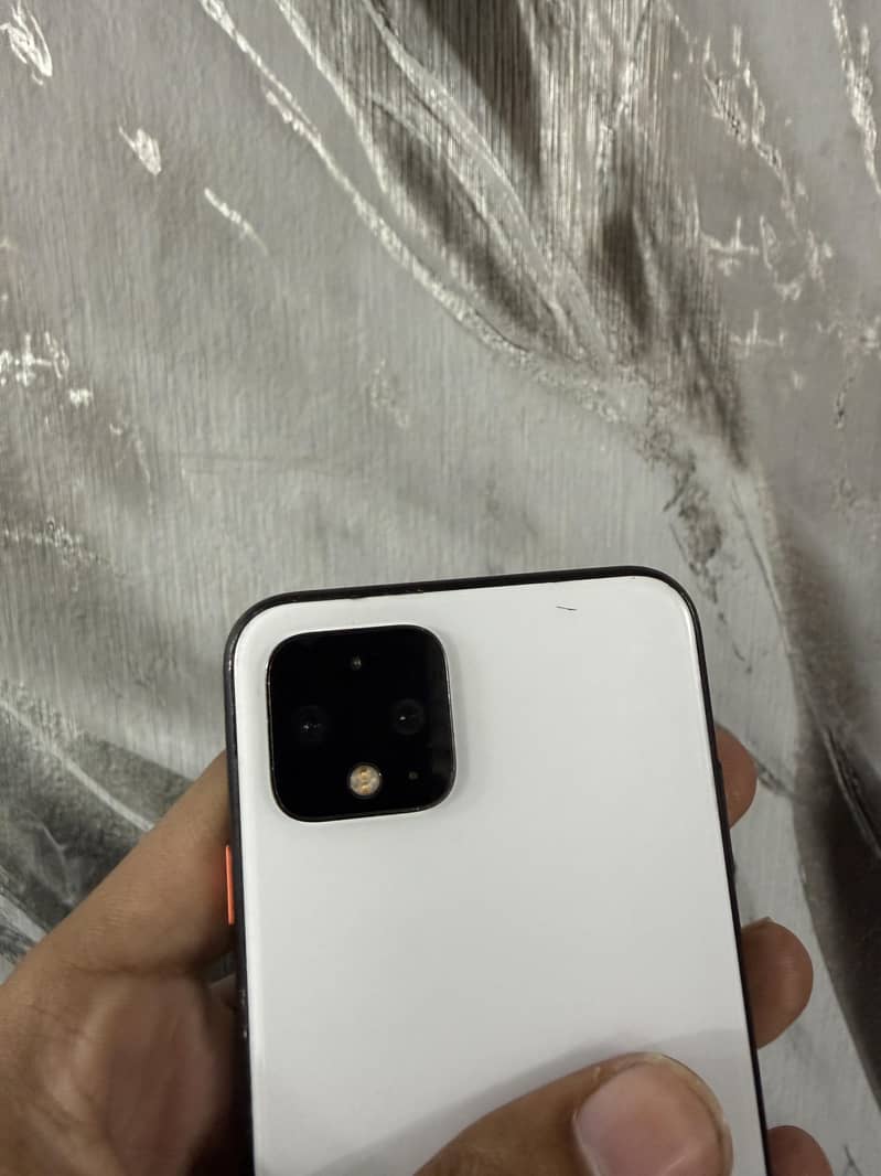 Google Pixel 4 3