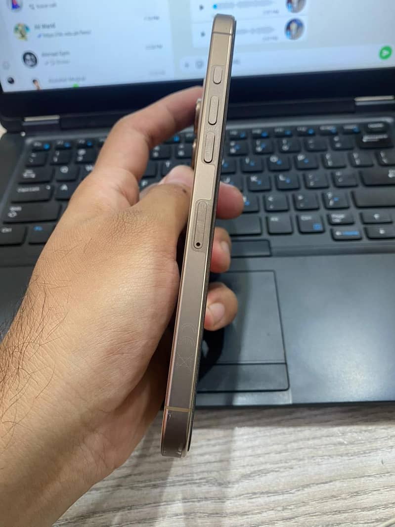 Apple iPhone 16 Pro Max 3