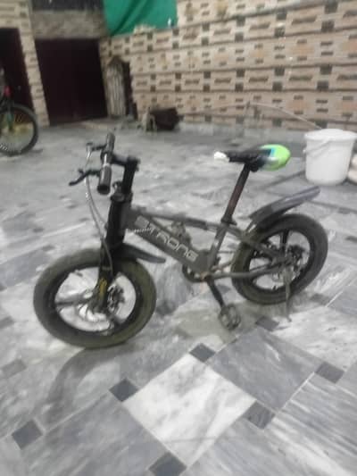 semi fat tyre cycle