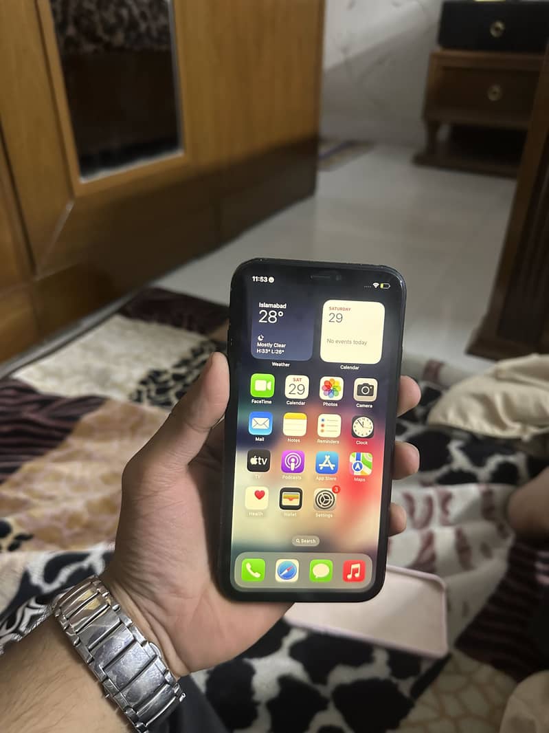 Apple iPhone XR 1