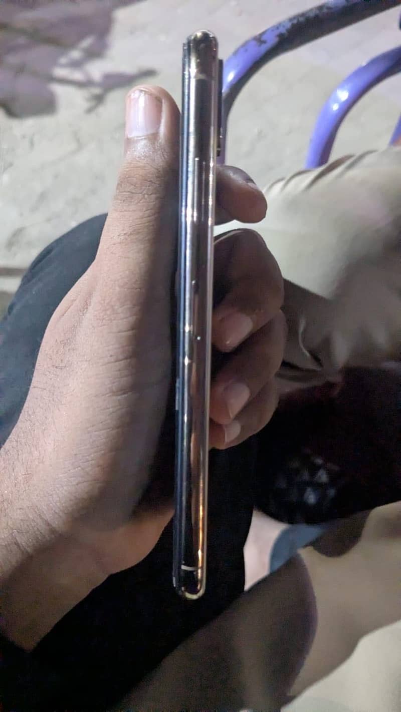 iphone xs max 2