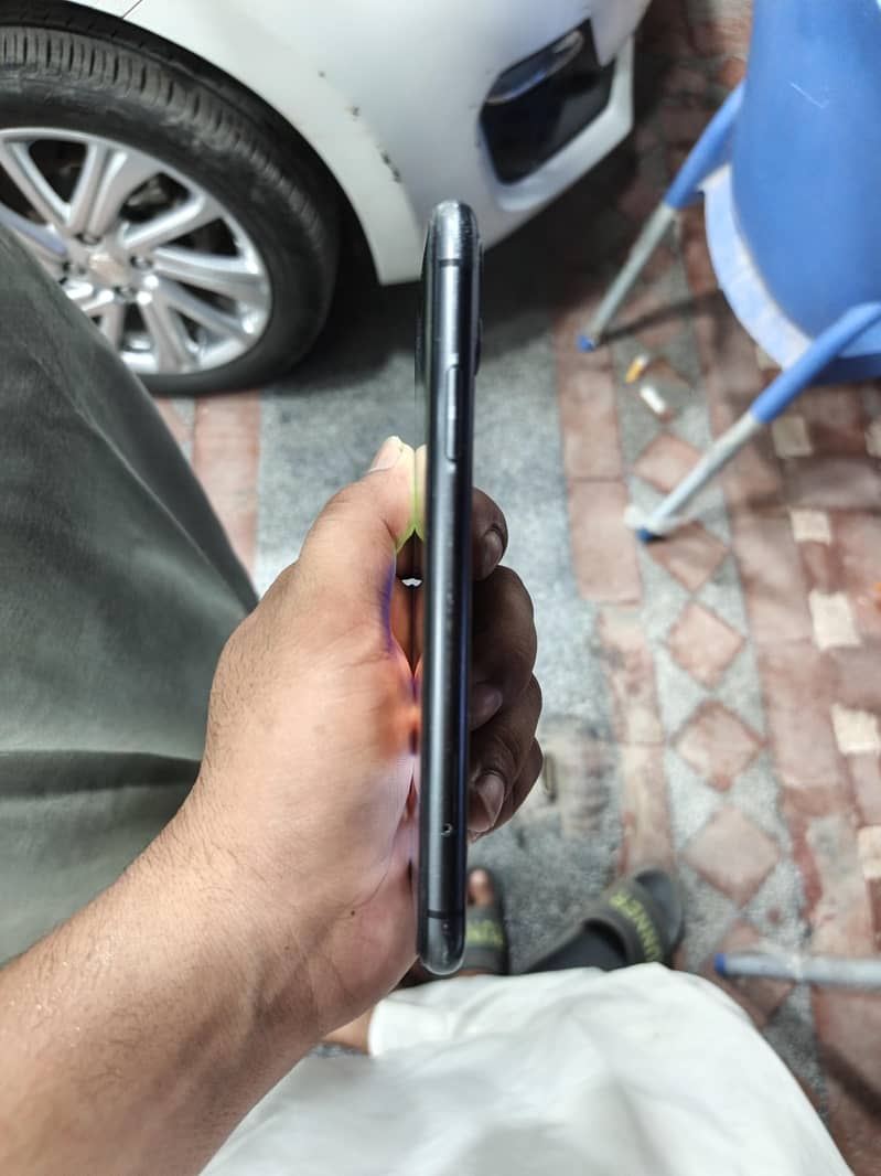 Apple iPhone 11 1