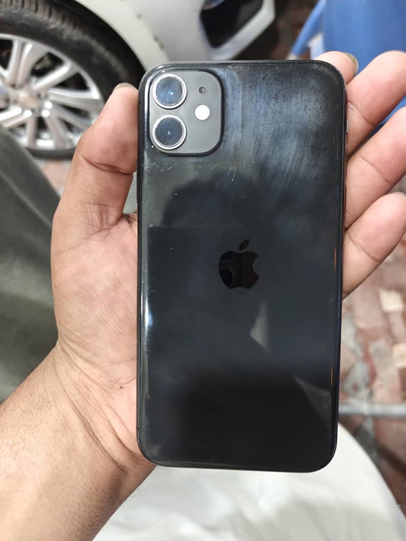Apple iPhone 11 4