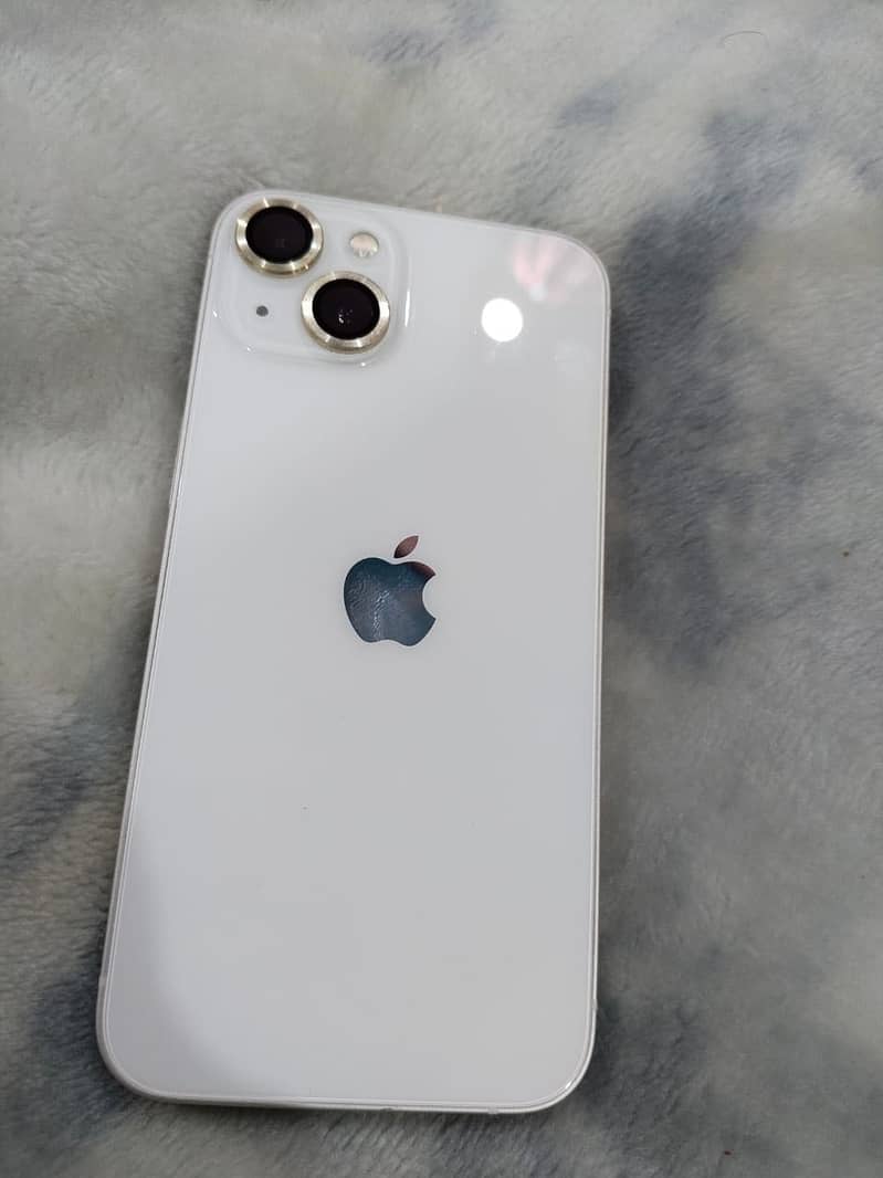 Apple iPhone 13 4