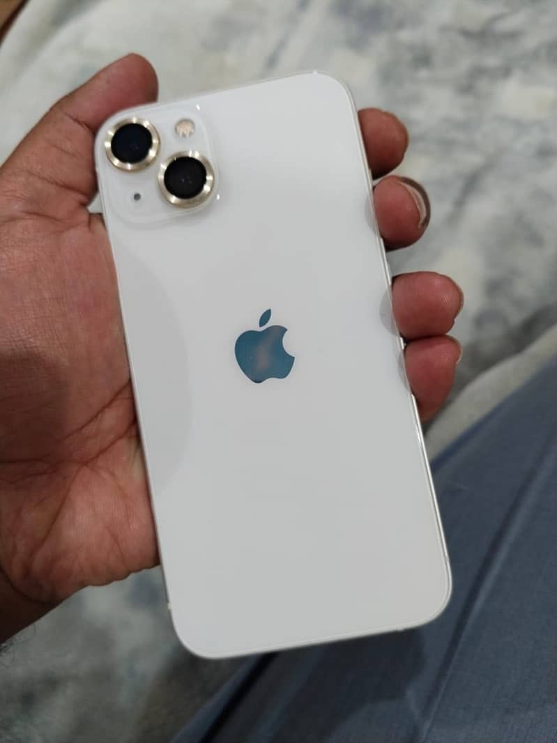 Apple iPhone 13 9