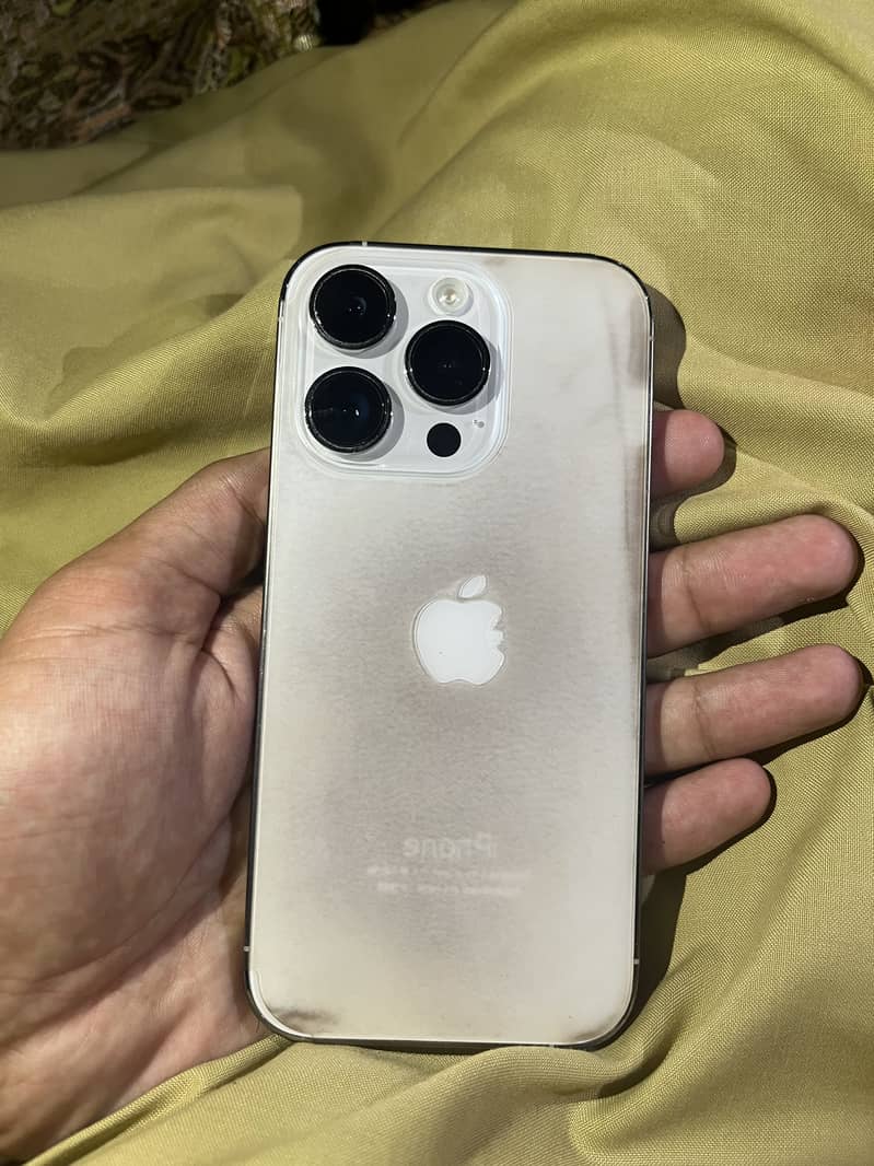 Apple iPhone 14 Pro 3