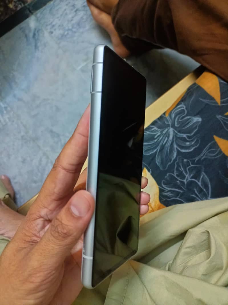 Google Pixel 7a 1