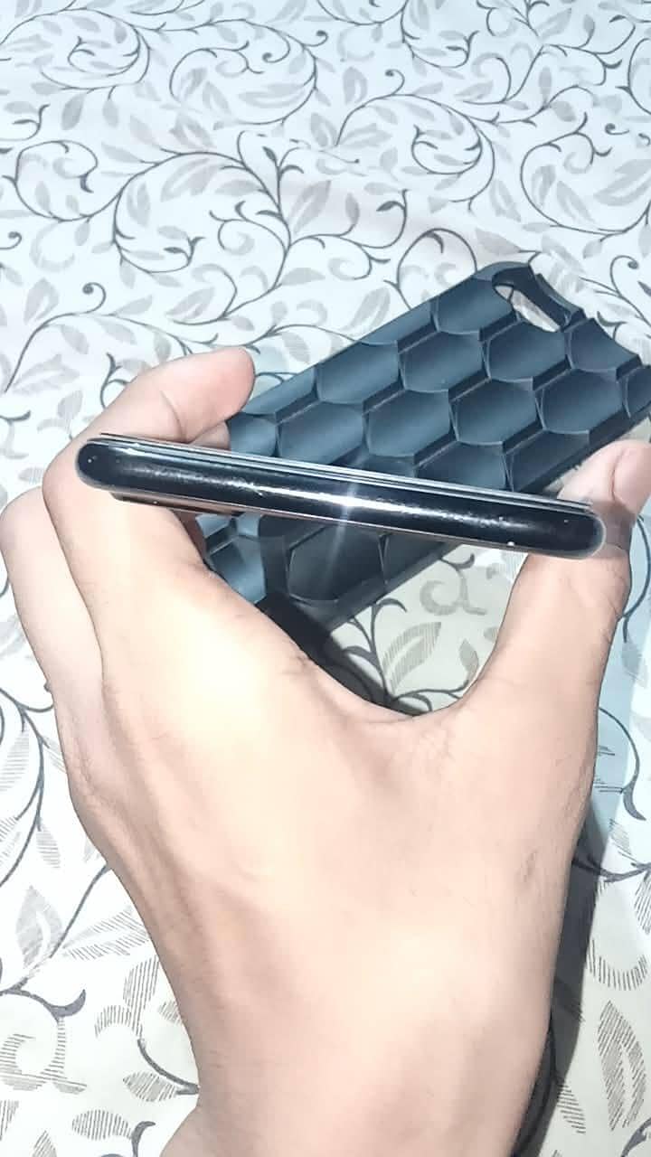 Apple iPhone 7 Plus 4