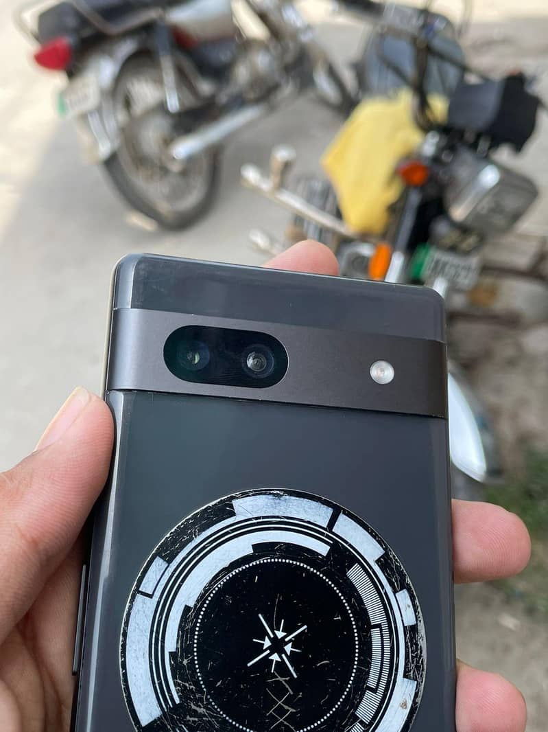 Google Pixel 7a 2