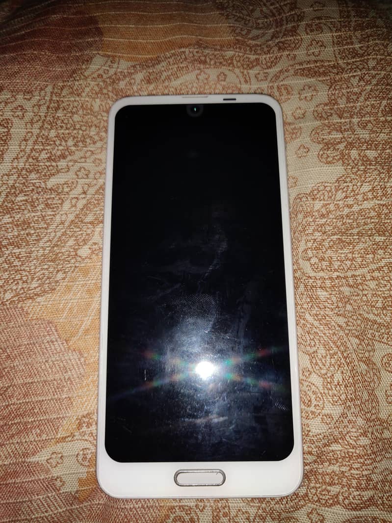 Sharp Aquos R2 3