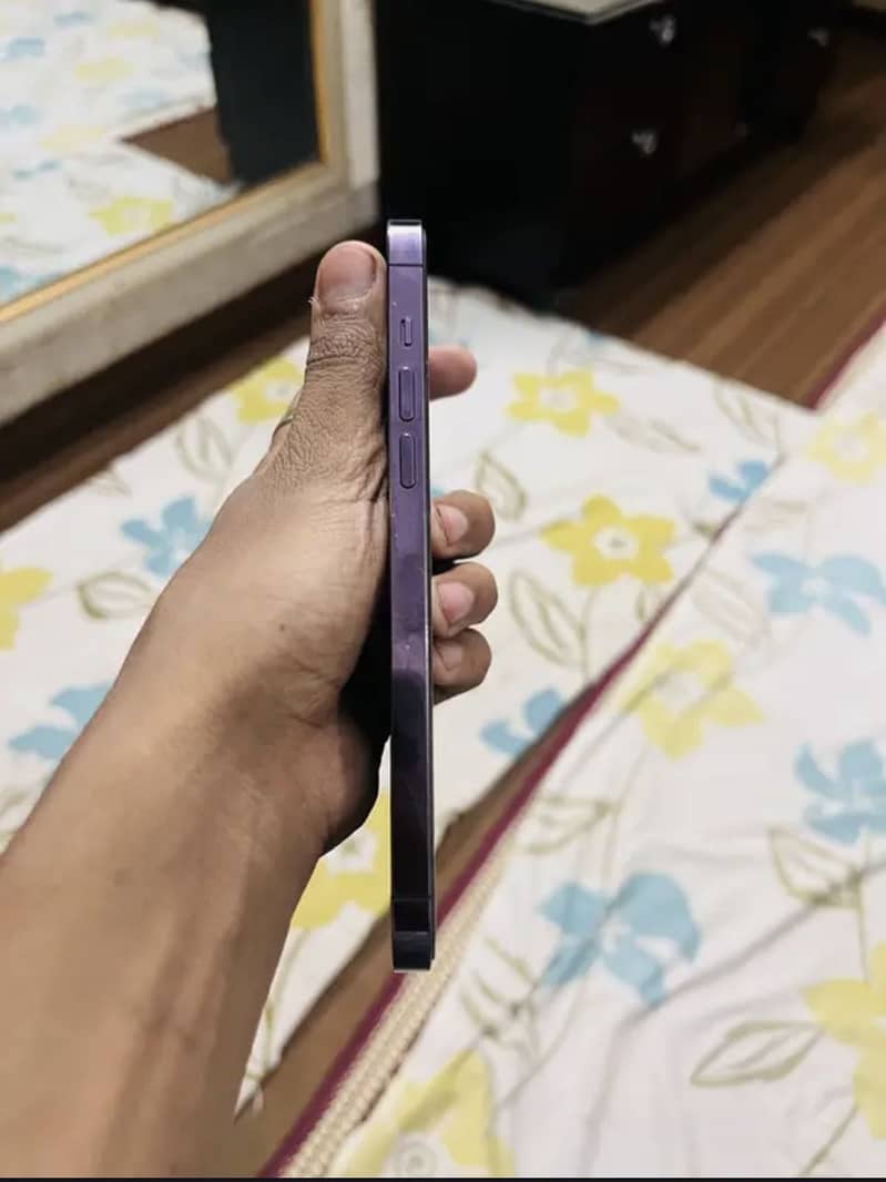 Apple iPhone 14 Pro Max 1