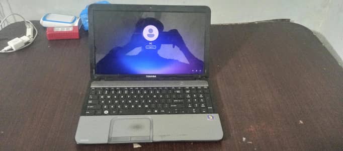 Toshiba Laptop 8GB RAM + 120GB SSD – Only Rs. 9,000
