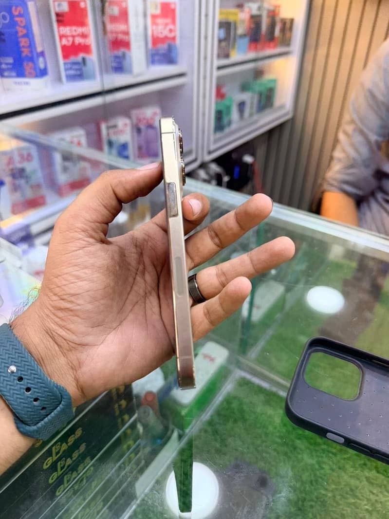 Apple iPhone 13 Pro 3