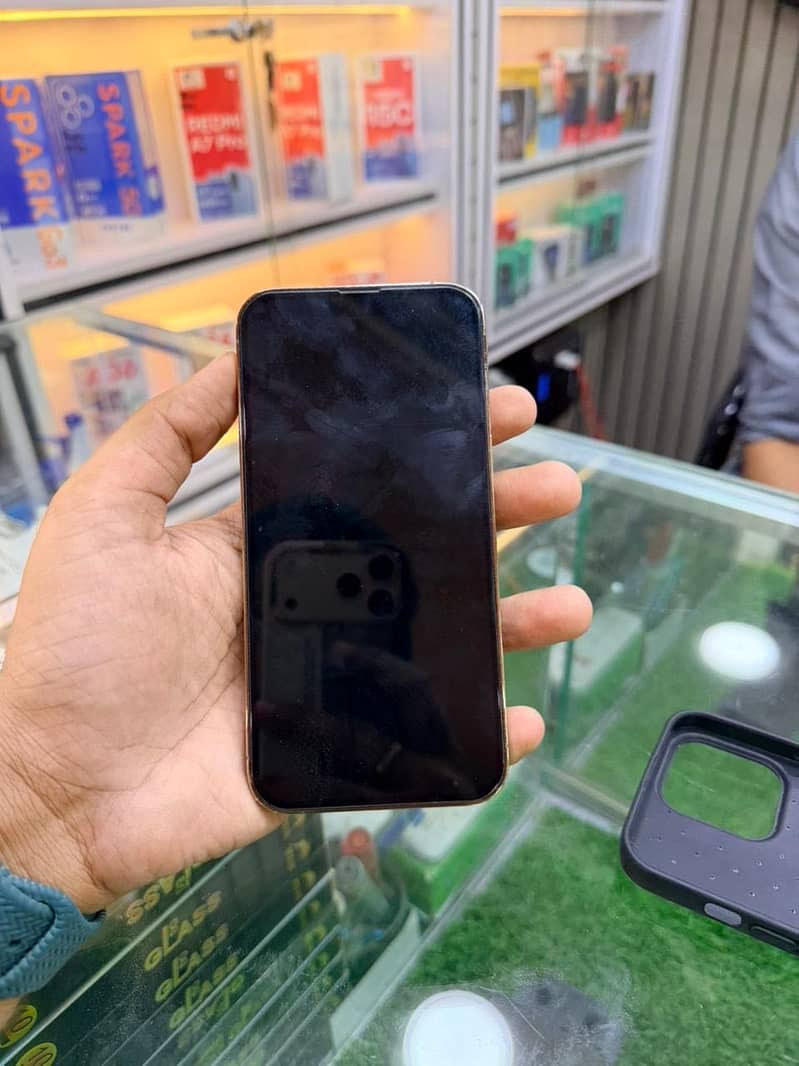 Apple iPhone 13 Pro 4
