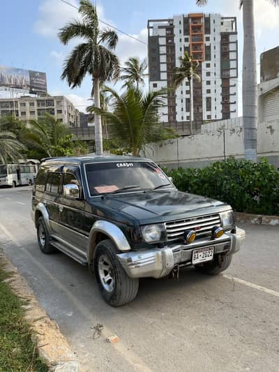 Mitsubishi Pajero 1988