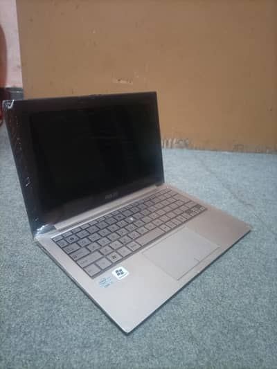 ASUS/Core I7-2nd Generation/4GB RAM/128GB SSD/For Urgent Sale in isb