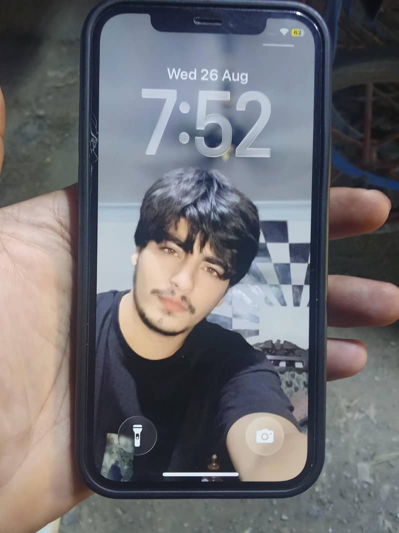 Apple iPhone 12 0