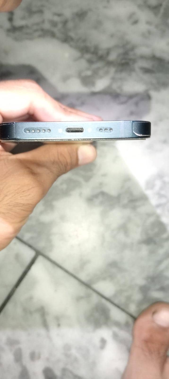 Apple iPhone 13 0