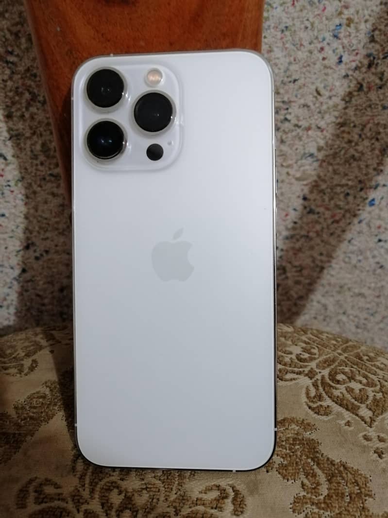 Apple iPhone 13 Pro 1