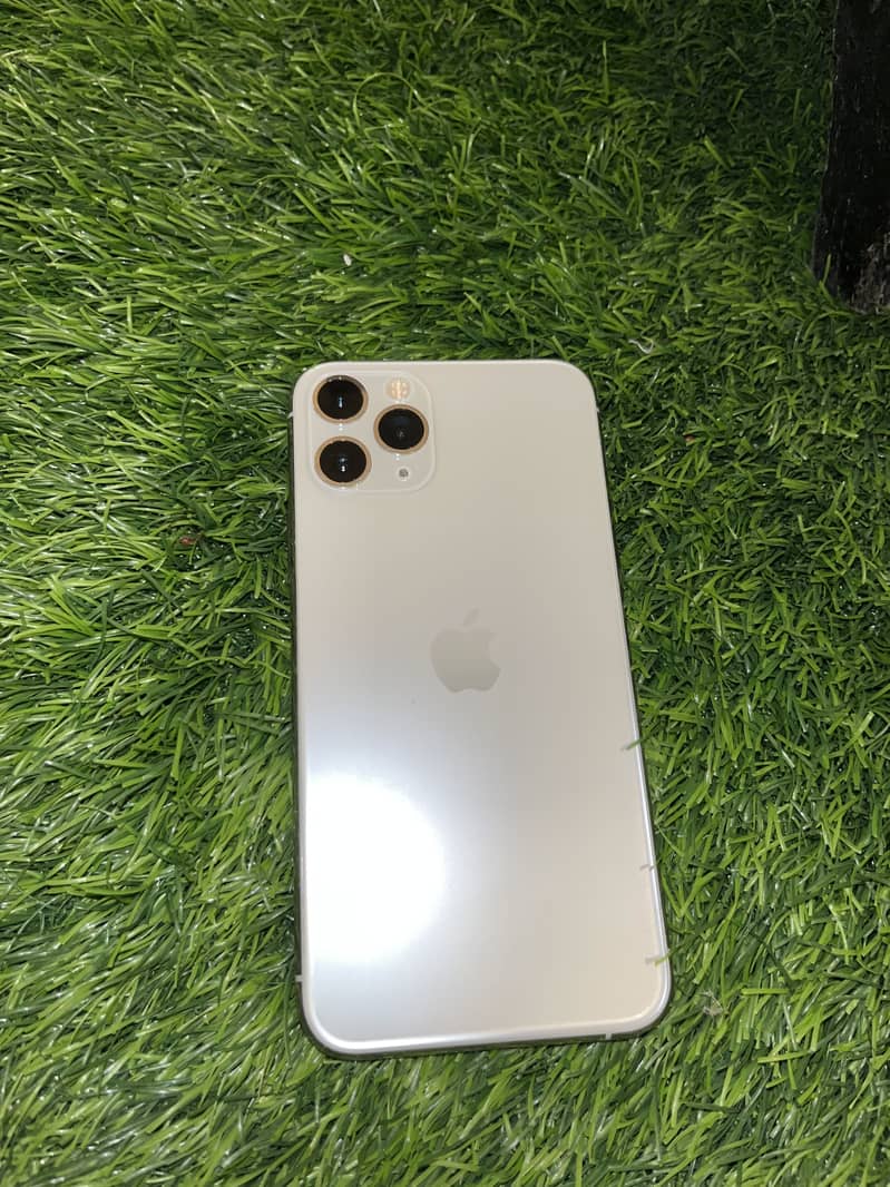Apple iPhone 11 Pro 1