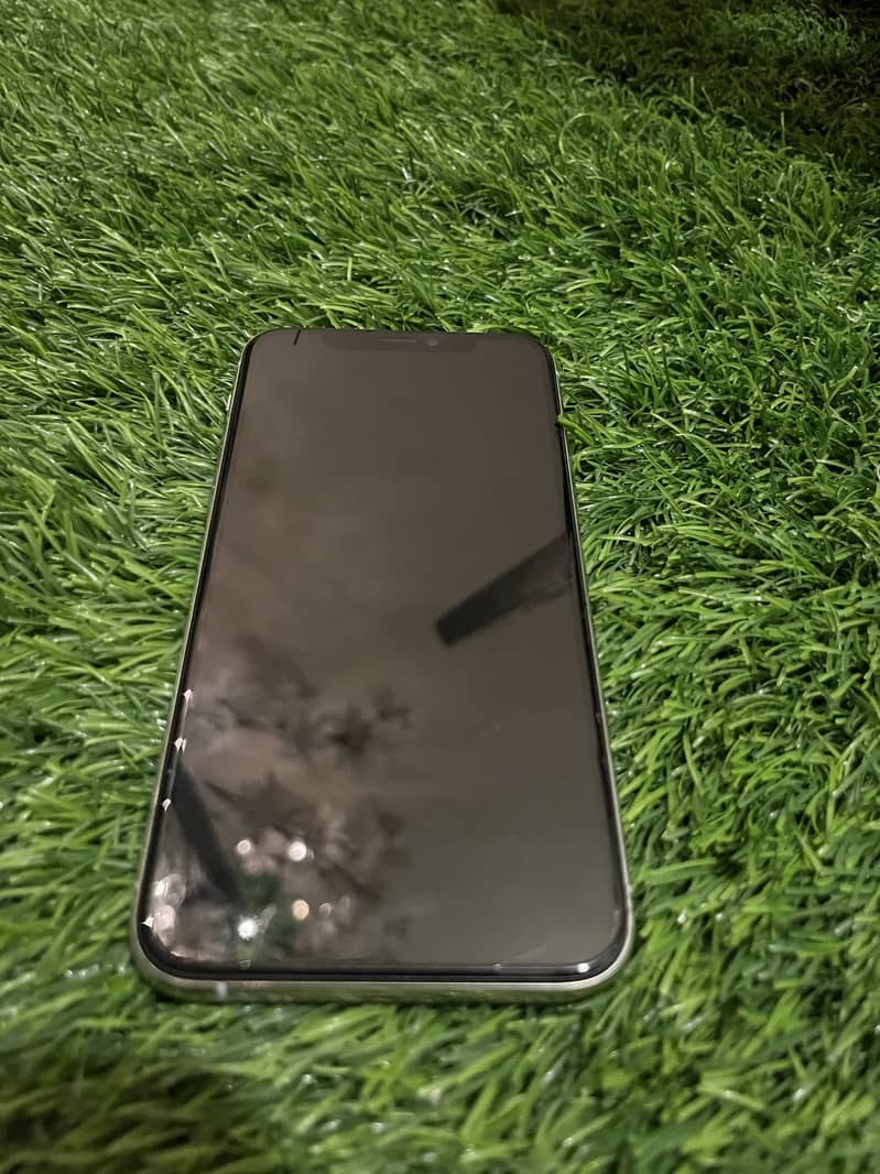 Apple iPhone 11 Pro 2