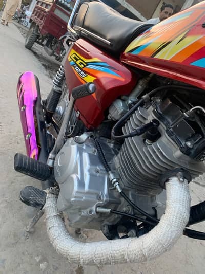 selling my Honda 125 2022,23 model lush condition