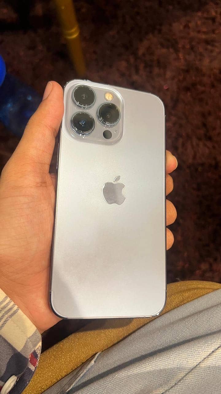 Apple iPhone 13 Pro 3