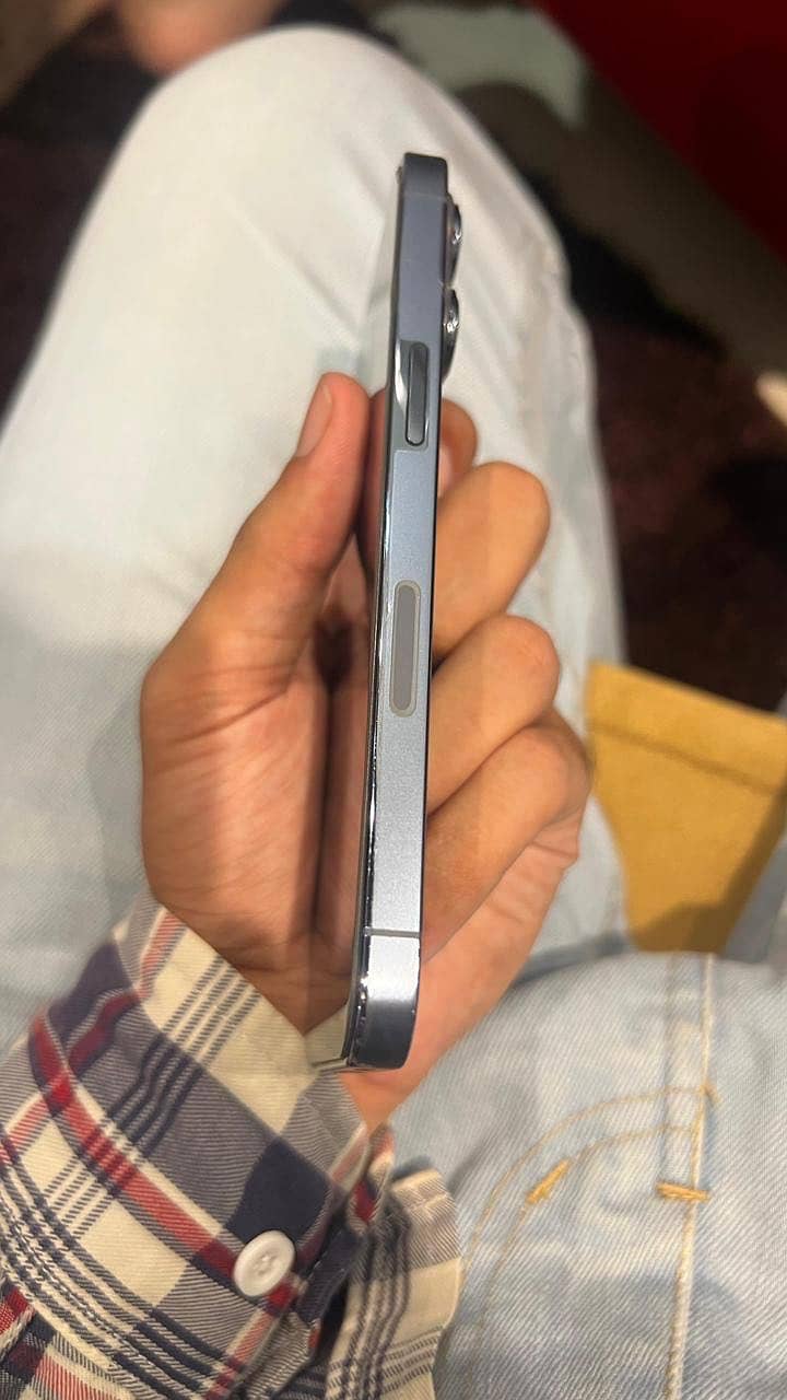 Apple iPhone 13 Pro 4