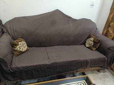 beautiful sofa set 4year used