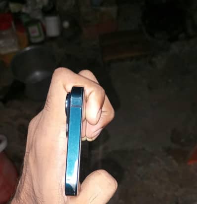 Apple iPhone 14