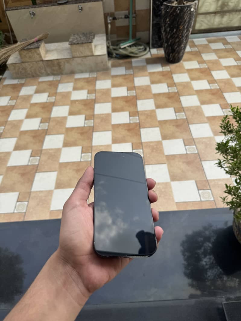 Apple iPhone 14 Pro 4