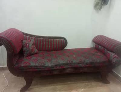 a good condition dewan sofa for sale