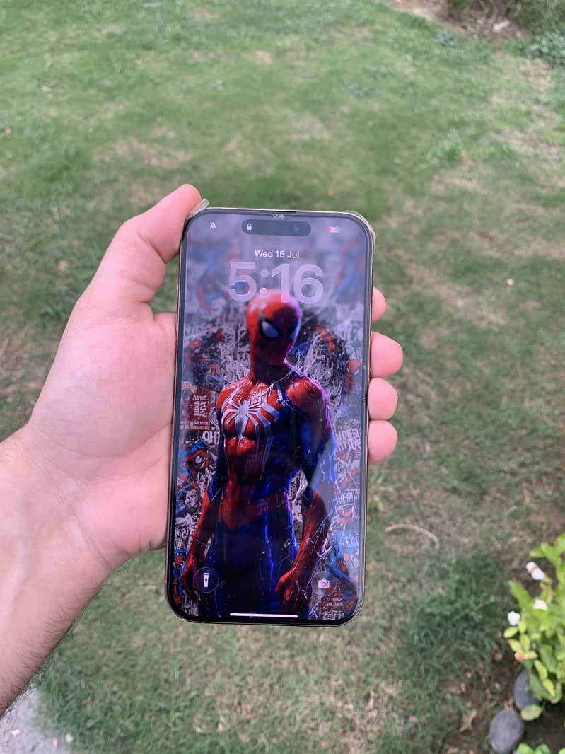 Apple iPhone 16 Pro Max 5
