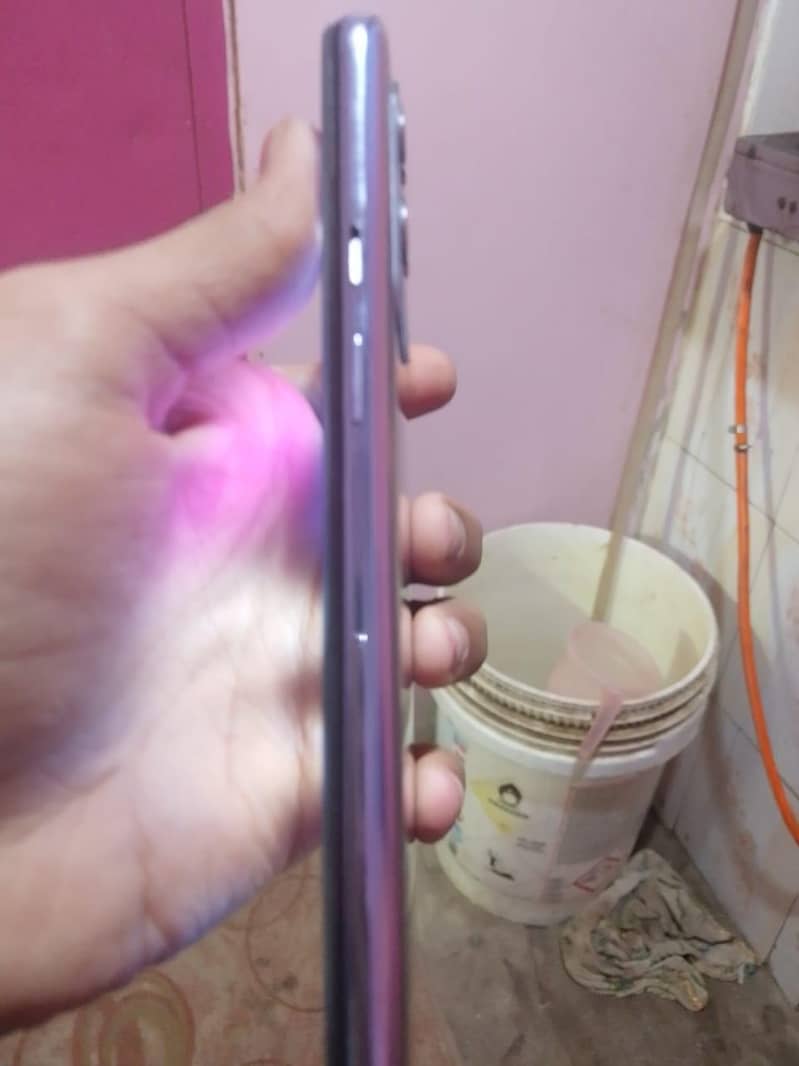 One Plus 9 5G 3
