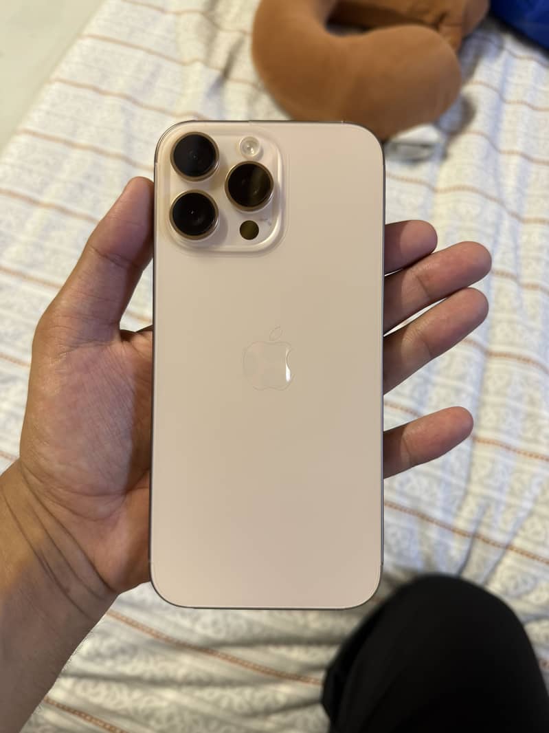 Apple iPhone 16 Pro Max 5