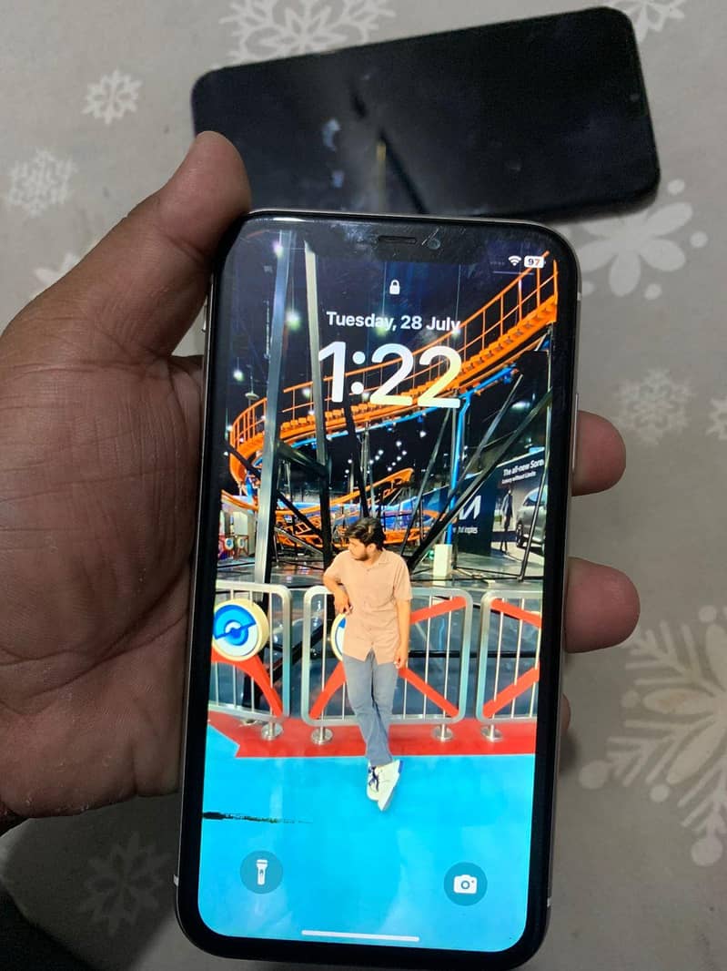 Apple iPhone 11 3